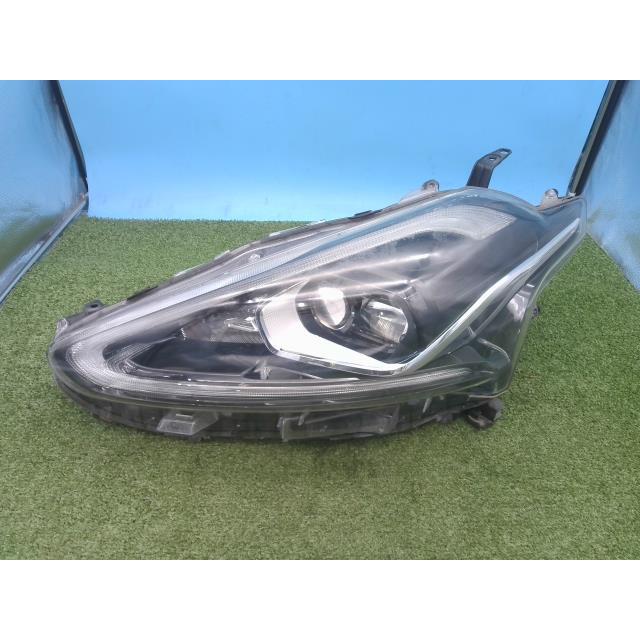 シエンタ(車) シエンタ DBA-NSP170G 左ヘッドライト G クエロ 4X4