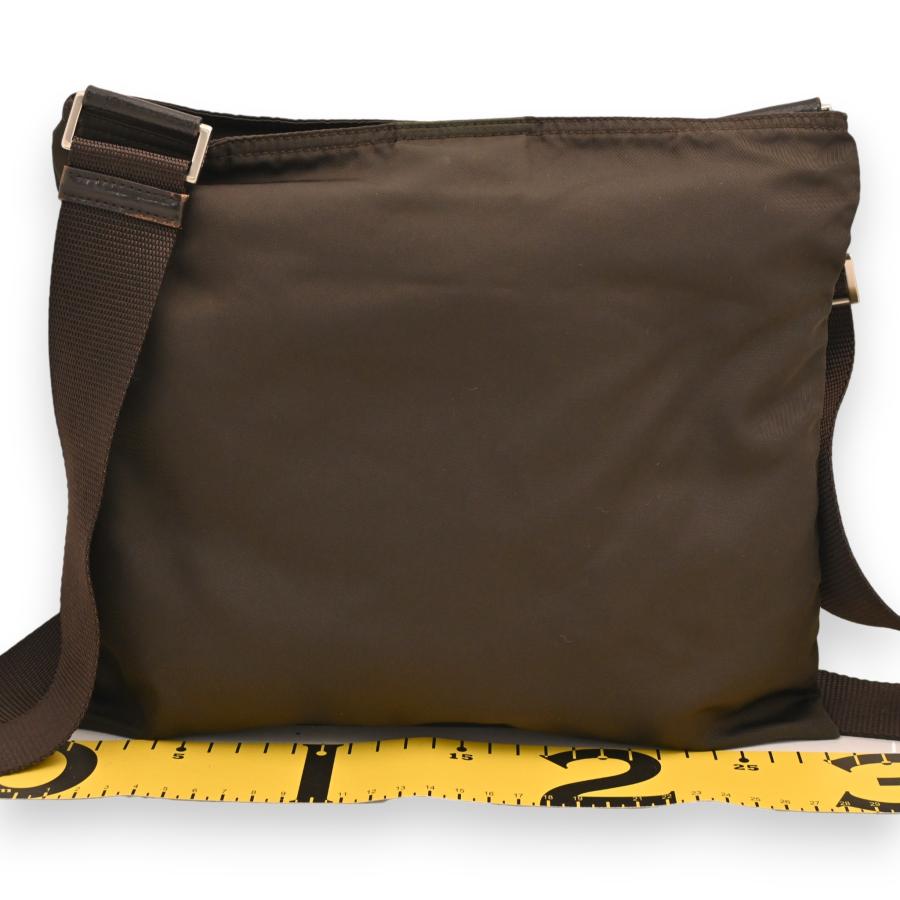 PRADA（プラダ） ロゴプレート ナイロン ショルダーバッグ カーキ B