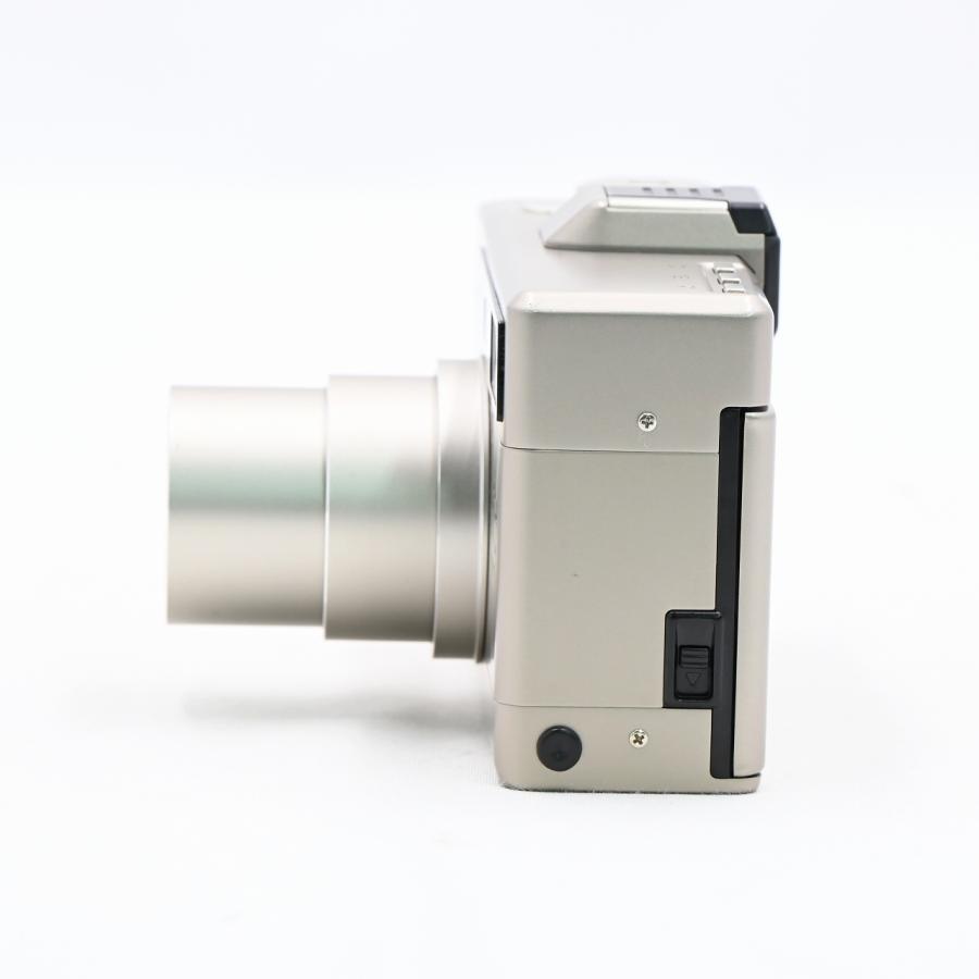 ライカ Leica minilux zoom VARIO-ELMAR 35-70 3.5-6.5 : フラッグ