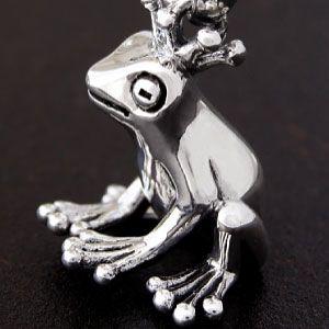 シルバーアクセサリー ペンダント カエル・蛙 メンズ・レディース 王冠