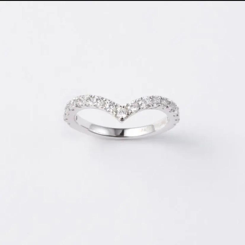 SWAROVSKI（スワロフスキー） ハーフ エタニティ v字 リング 50代 40代