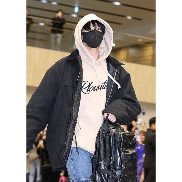 韓国直輸入 BTS ジョングク着用【GRAFFITIONMIND】RLOVELUTION HOODIE