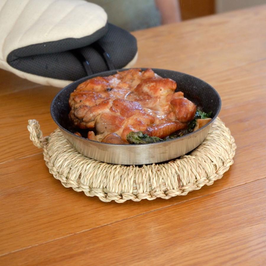 KEYUCA（ケユカ） いぐさ鍋敷き 18cm ポットマット 和の風合い 壁掛け