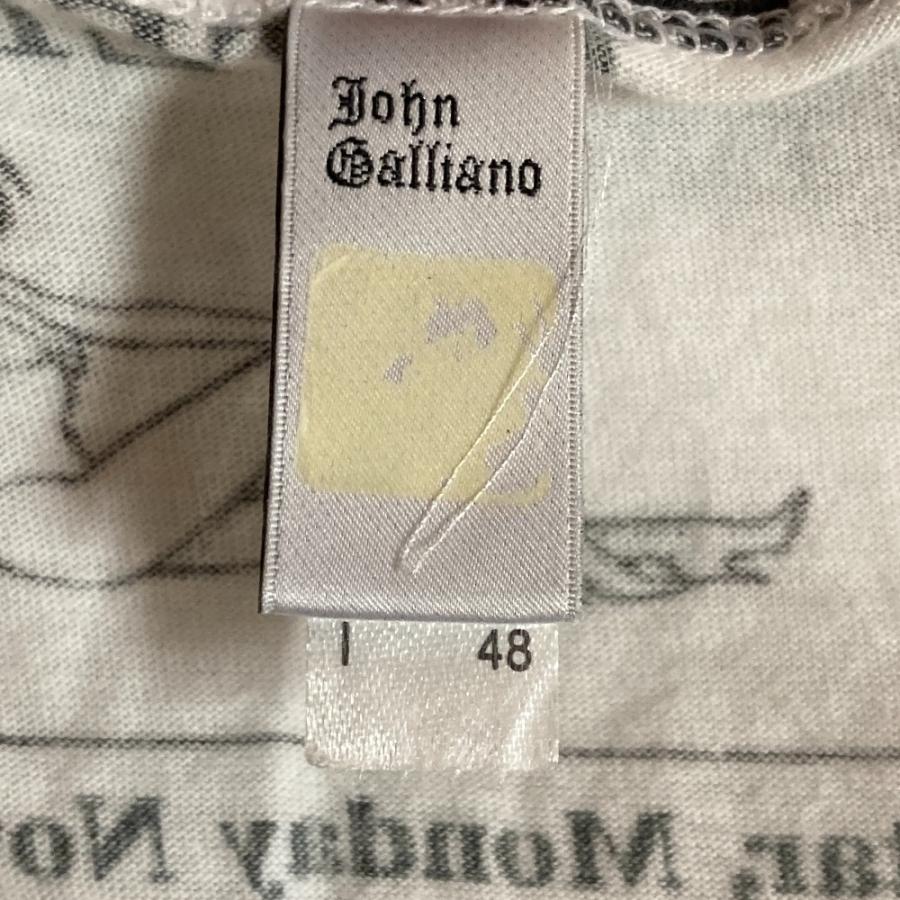 John Galliano（ジョンガリアーノ） 美品 新聞 ニュースペーパー柄 V