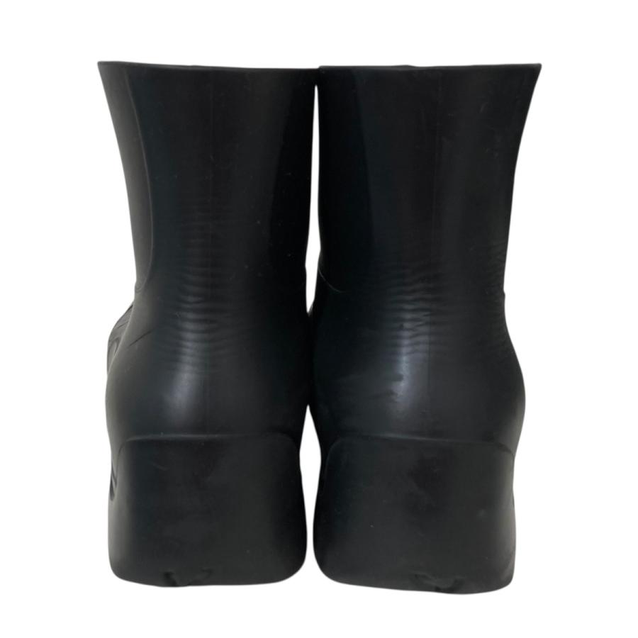BOTTEGA VENETA（ボッテガ・ヴェネタ） パドル ブーツ ブラック サイズ