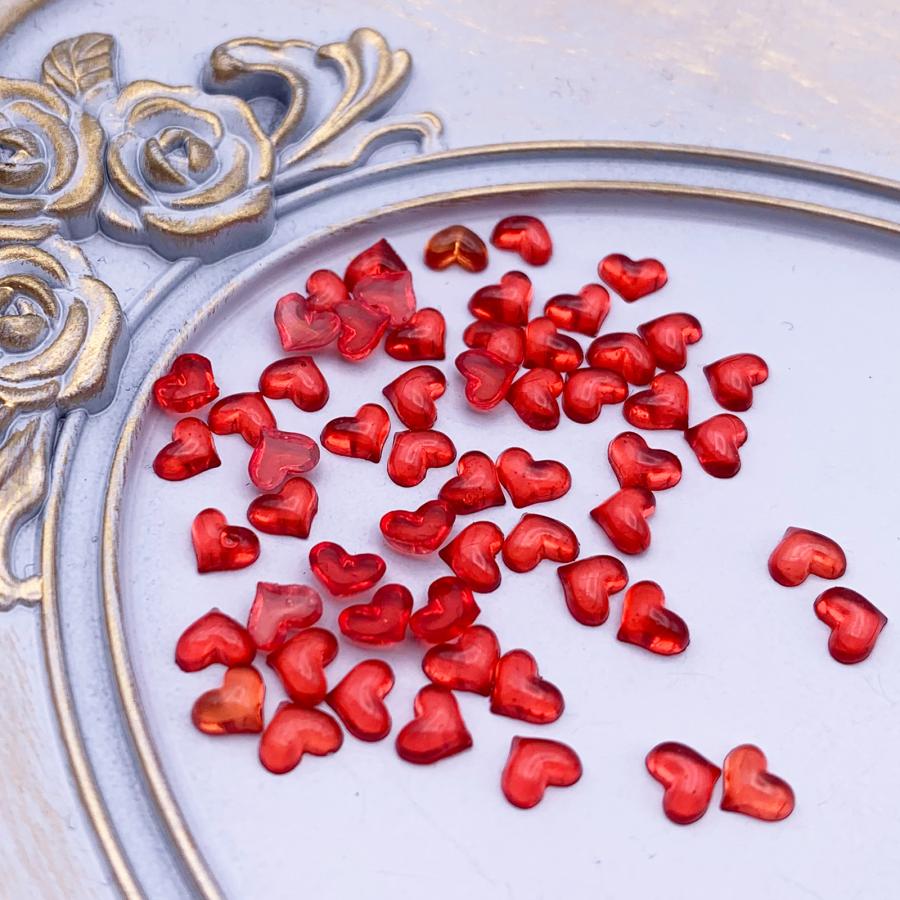 ネイルパーツ ハート 赤 5mm クリア 50個 3D 立体 小さめ カボション