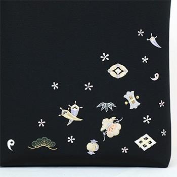 宝尽くし刺繍手提げバッグ 黒 : 伊と忠 ONLINE - 通販 - Yahoo