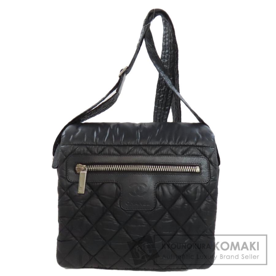 CHANEL（シャネル） コココクーン ショルダーバッグ ナイロン素材