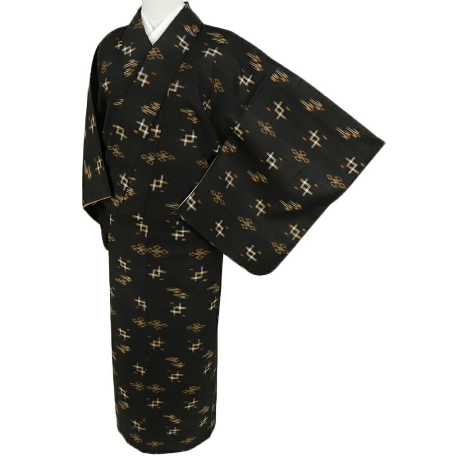 本場久米島紬 正絹 黒 燕 琉球絣 着物 中古 身丈160.7cm 裄64cm M