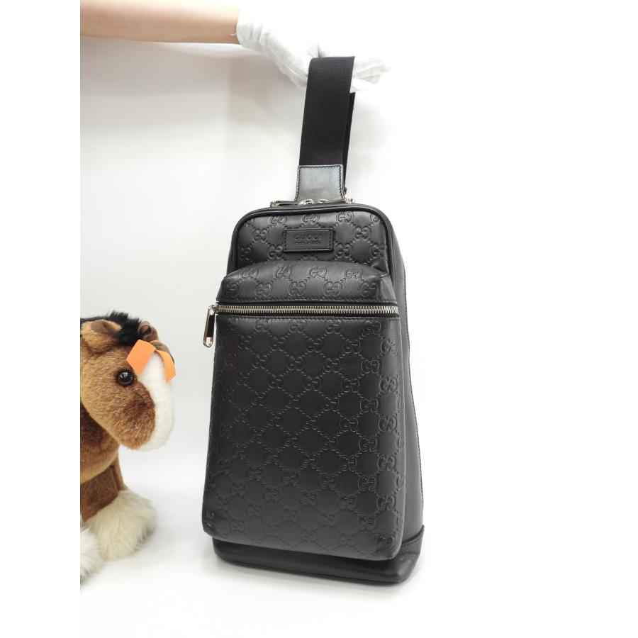 グッチシマ グッチ 縦長ボディバッグ 日本限定 GGシマレザー黒 斜掛