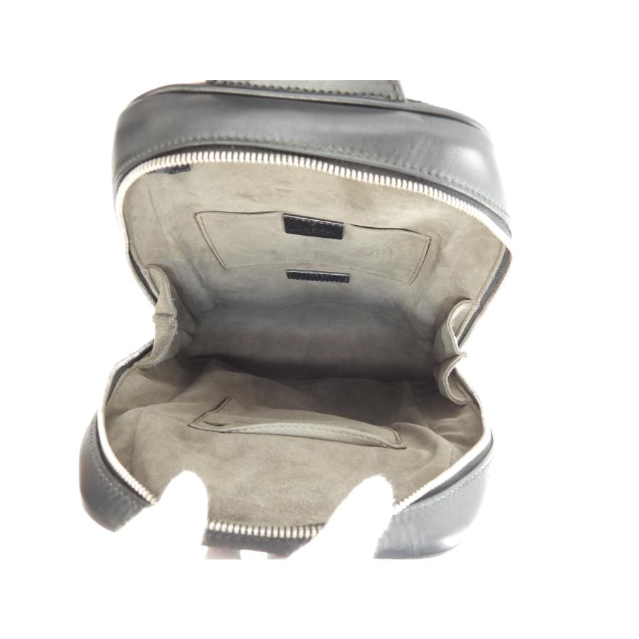 グッチシマ グッチ 縦長ボディバッグ 日本限定 GGシマレザー黒 斜掛