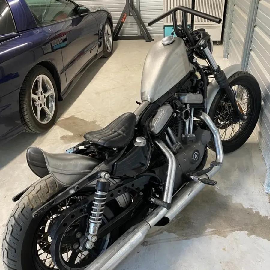 ハーレー 1インチ径 ウィスキーハンドルバー(ディンプル無) ブラック