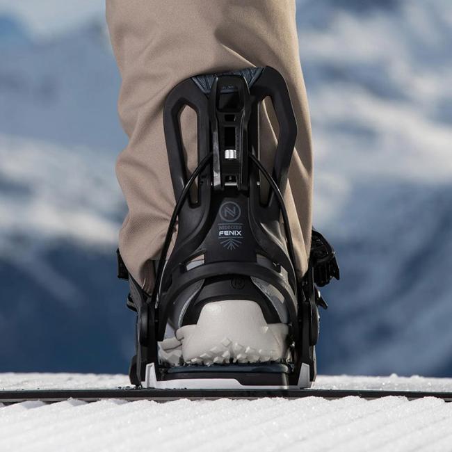 シーズン到来！]スノーボード FLOWバインディングなど丸ごとセット