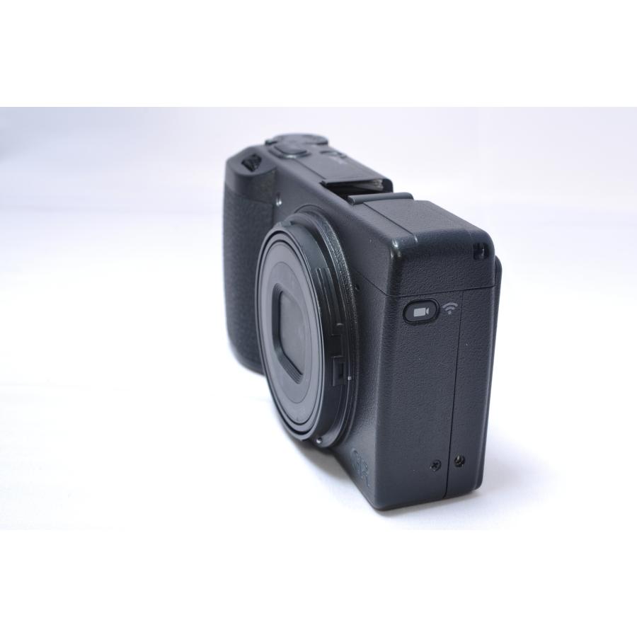 RICOH GR リコー III デジタルコンパクトカメラ 240万画素 : カメラの