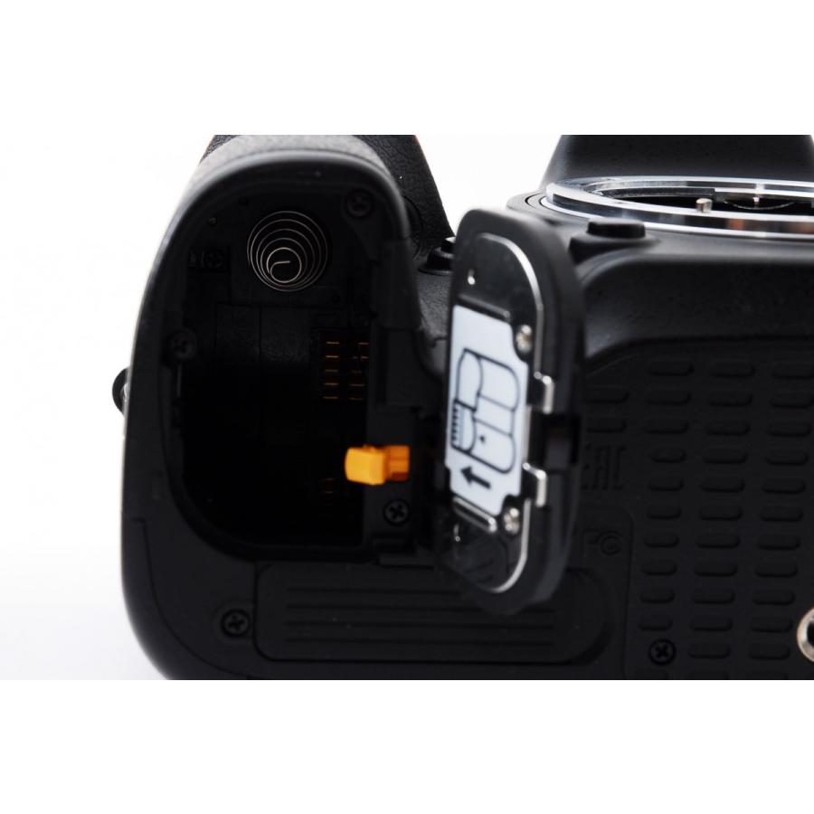 ニコン（Nikon） デジタル一眼 Nikon D7200 ダブルズーム 中古 Wi-Fi