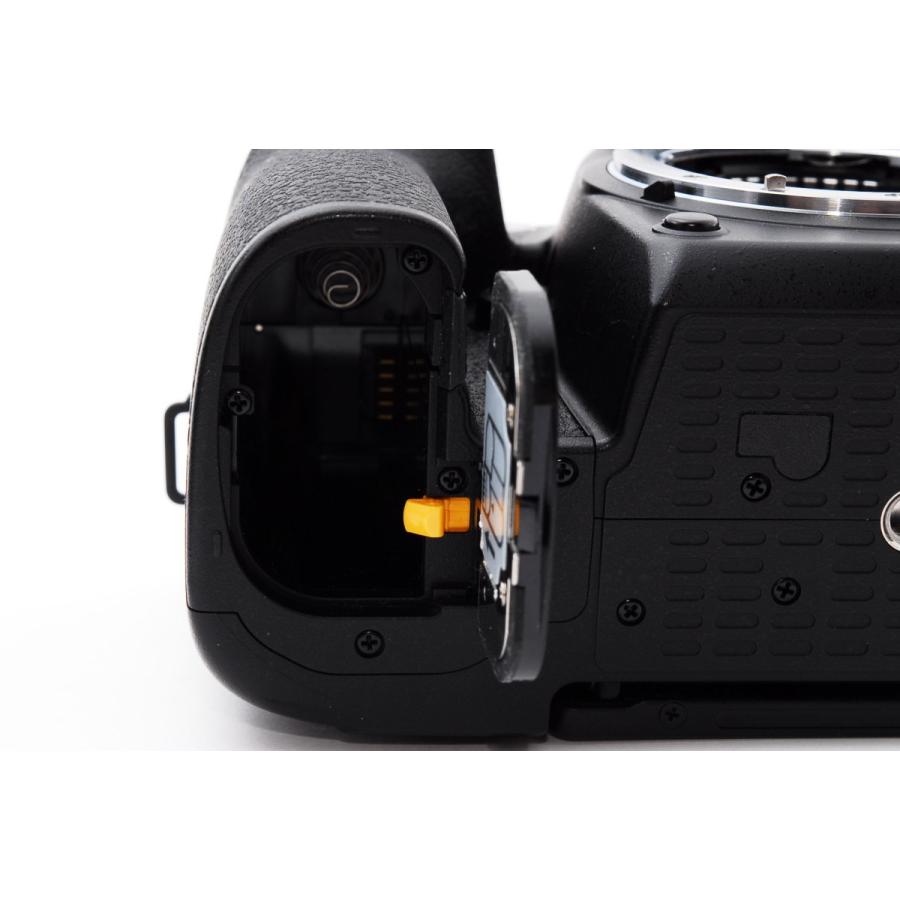 ニコン（Nikon） デジタル一眼 Nikon D7500 トリプルレンズセット 中古