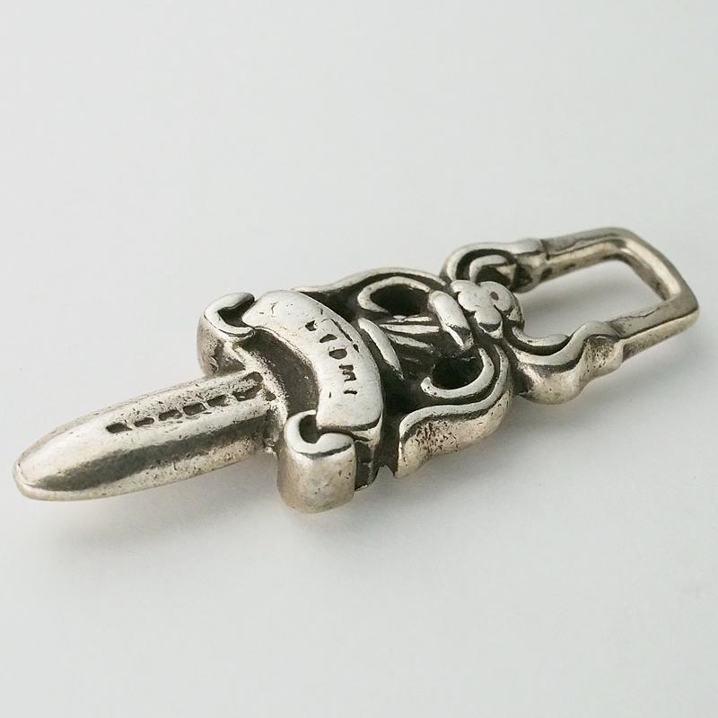 CHROME HEARTS（クロムハーツ） ダガー ハートペンダント ハートダガー