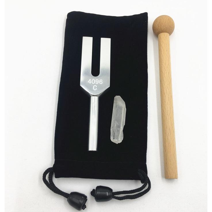 クリスタルチューナー 音叉 浄化 ヒーリング 4096hz 水晶 天然 原石