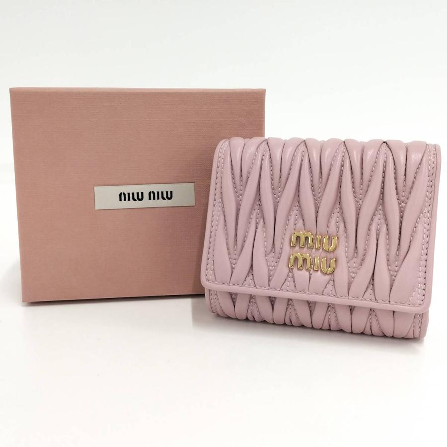 miu miu（ミュウミュウ） 三つ折り財布 マテラッセ レザー ピンク