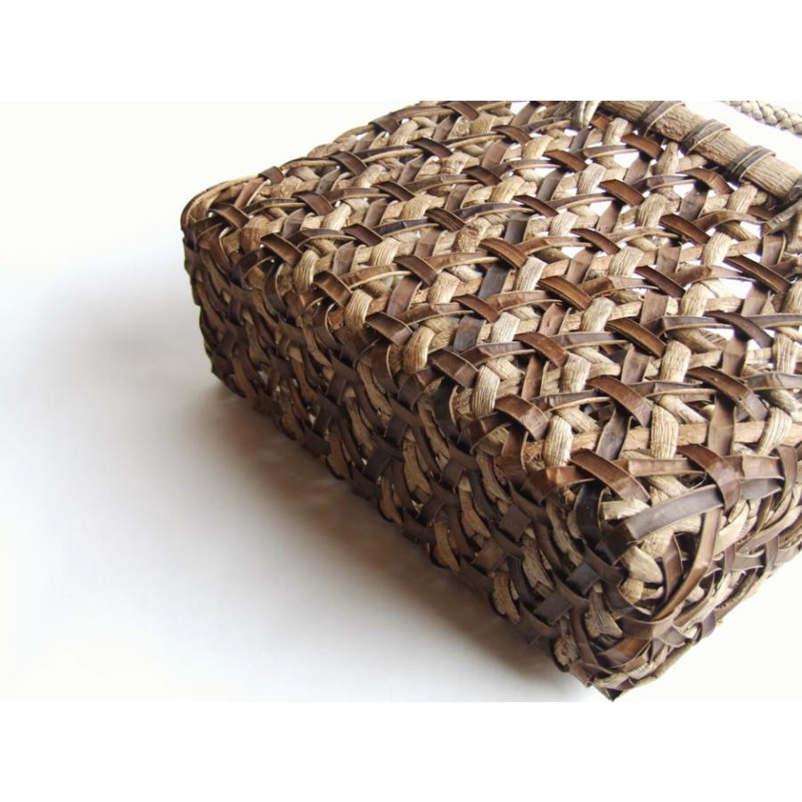 純国産 胡桃かごバッグ 麻の葉編み チャーム付き : おまめ - 通販