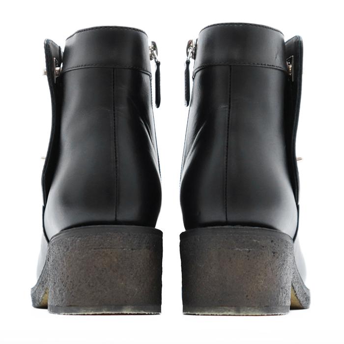 CHANEL（シャネル） 【美品】CHANEL ショートブーツ G31204 ココマーク