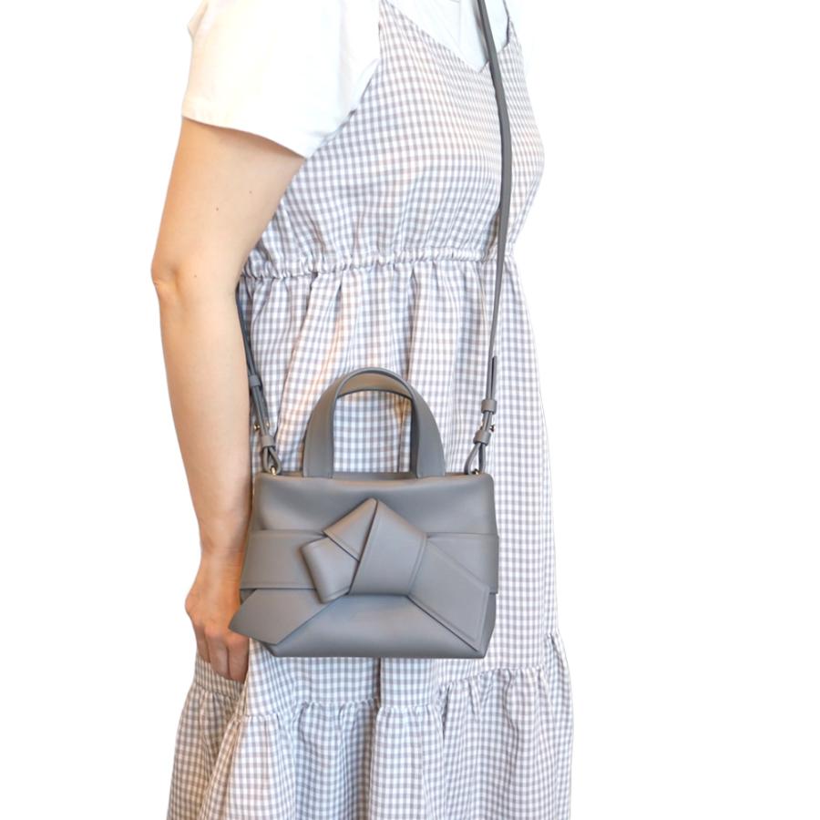 Acne Studios（アクネ ストゥディオズ） MUSUBI レザーマイクロトート