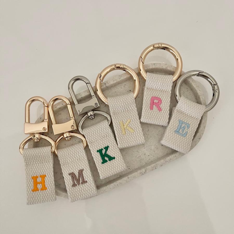 イニシャルネームタグ 全17カラー 名入れ 刺繍 ネームタグ バッグ