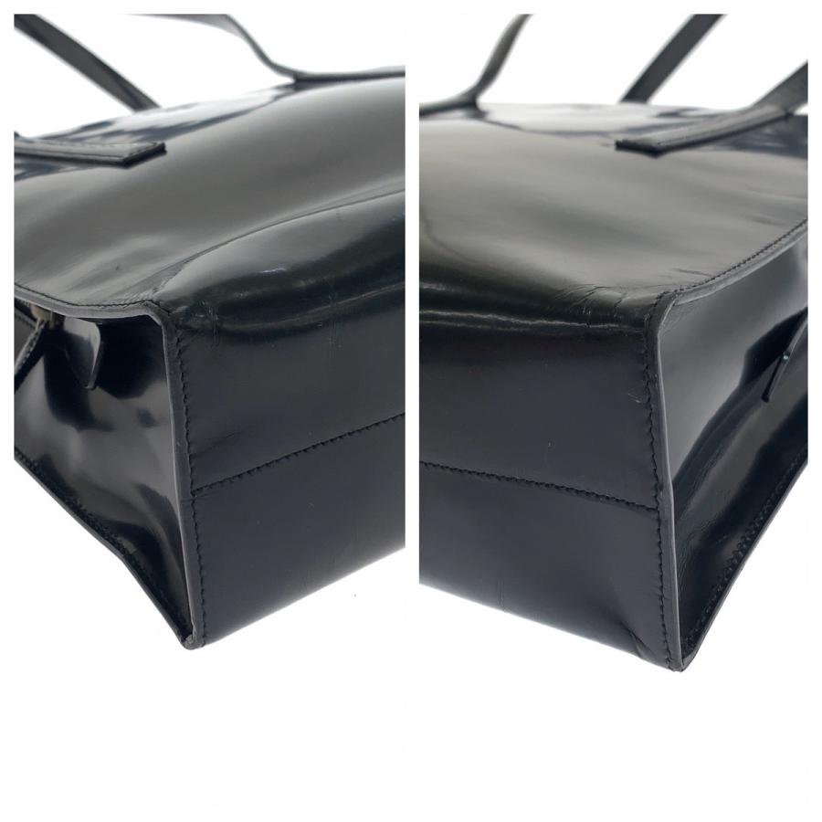 PRADA（プラダ） ロゴ型押し ブラック 黒 シルバー金具 エナメル B6010