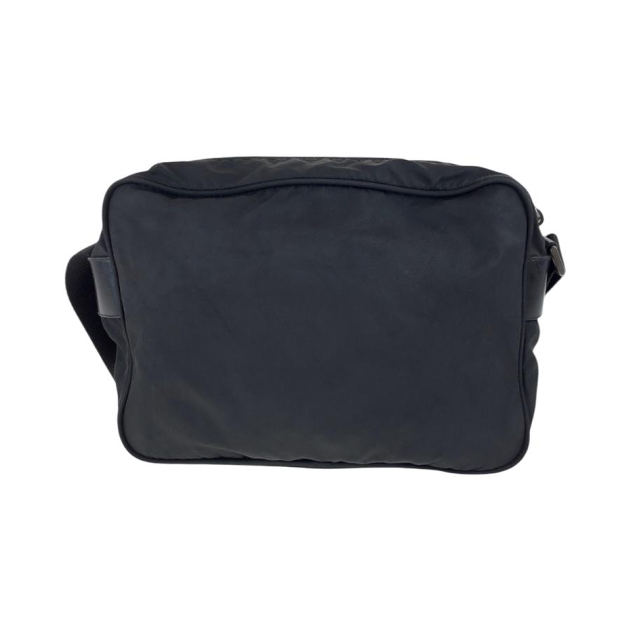 PRADA（プラダ） 美品 テスート 三角ロゴプレート ブラック 黒