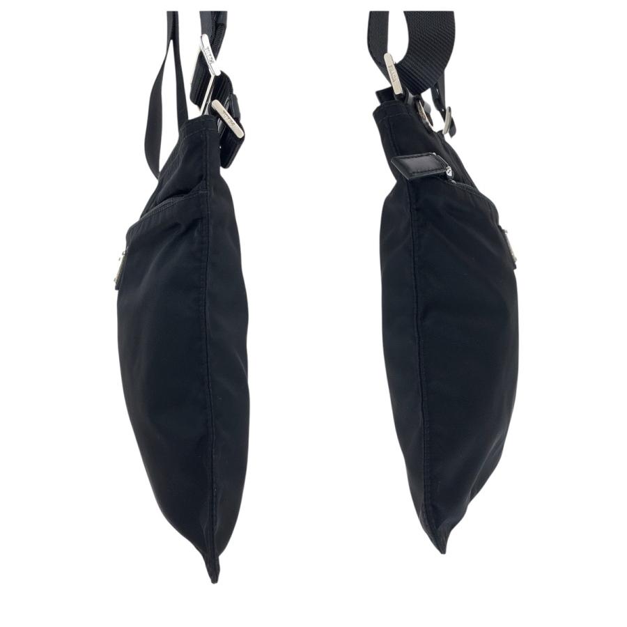 PRADA（プラダ） 美品 テスート 三角ロゴプレート ブラック 黒