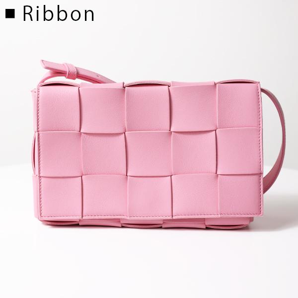 BOTTEGA VENETA（ボッテガ・ヴェネタ） CASSETTE ショルダーバッグ