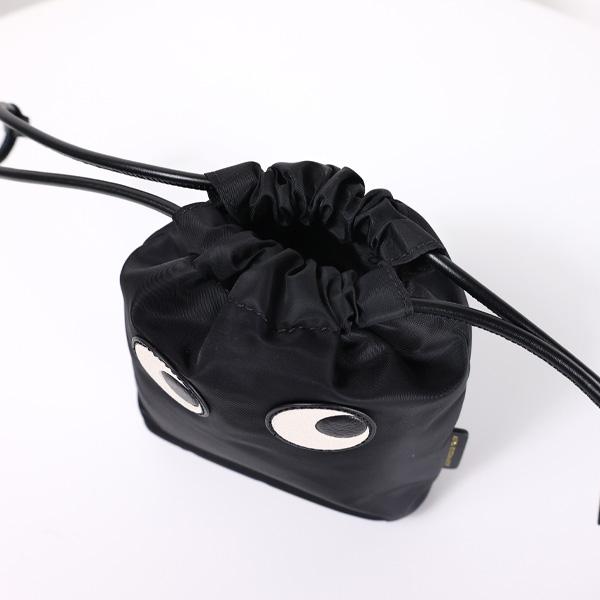 ANYA HINDMARCH（アニヤ・ハインドマーチ） アイズ ポーチ 巾着袋