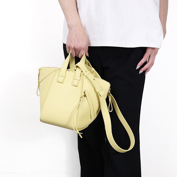 LOEWE（ロエベ） HAMMOCK BAG COMPACT ハンモックバッグ ハンドバッグ
