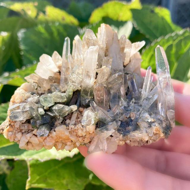 ガネーシュヒマール 産 水晶 クラスター 母岩付き 一点物 原石 天然石