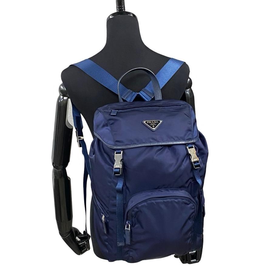 PRADA（プラダ） 極 美品 希少品 三角ロゴ 金具 サフィアーノ レザー