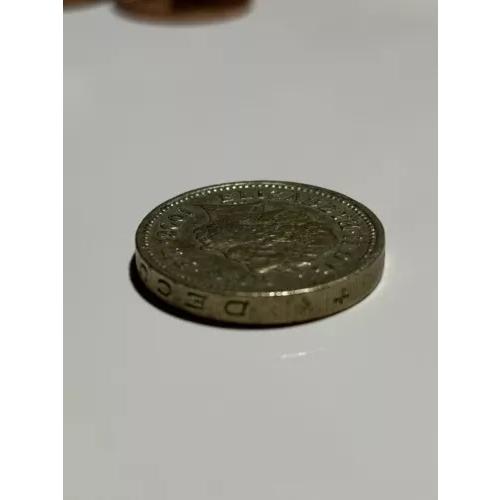 2001 エラー 1 ポンド コイン クイーン エリザベス 2 世、さかさまの