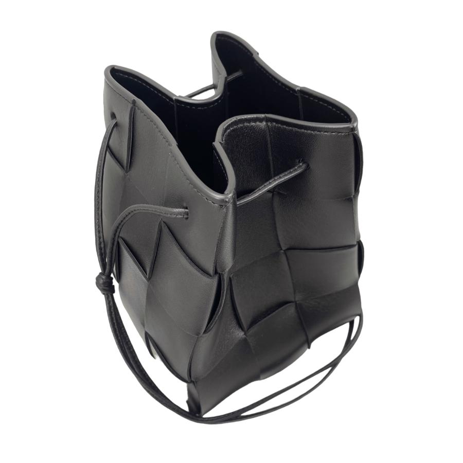 BOTTEGA VENETA（ボッテガ・ヴェネタ） カセット バケットバッグ