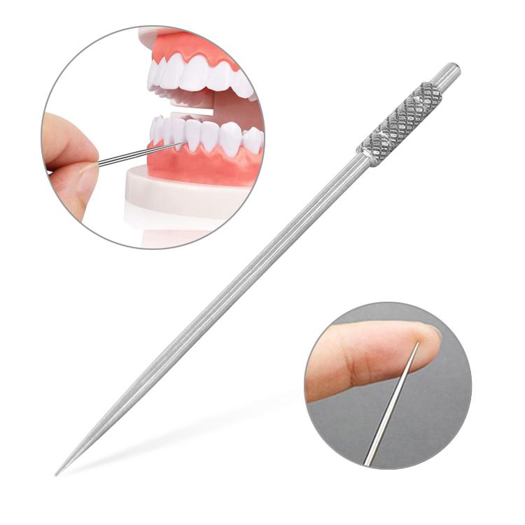 チタン製耳かき＆爪楊枝2本セット 携帯用 ステンレス製ケース入り 無害