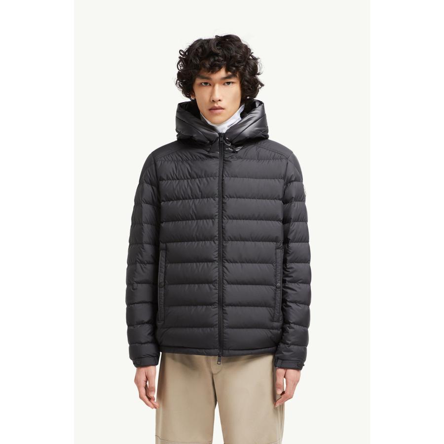 MONCLER（モンクレール） メンズ ダウンジャケット Chevrerie Hooded