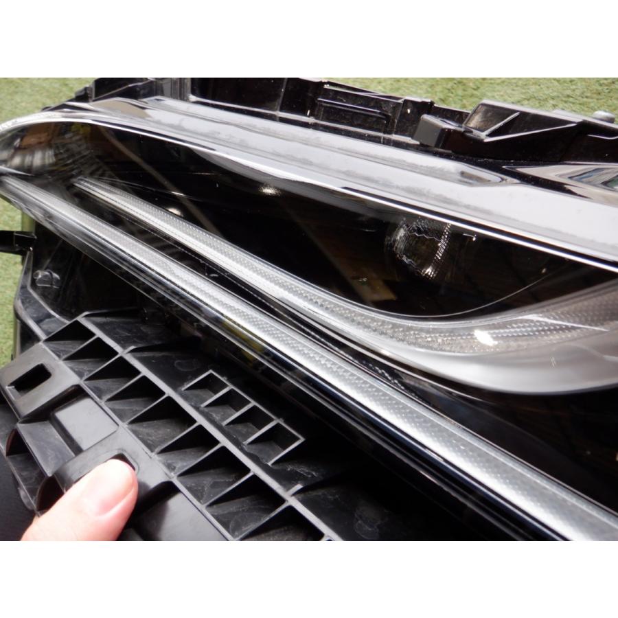 トヨタ純正 AXUH80 AXUH85 MXUA80 MXUA85 80 ハリアー Z/G LED ヘッド