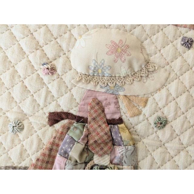 スーちゃんのミニタペストリー完成品 パッチワークタペストリー完成品