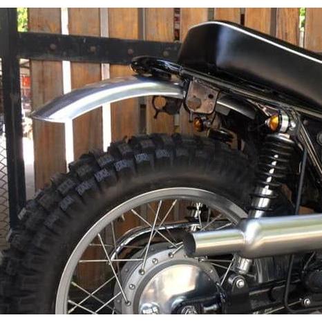 W400、W650、W800 ビンテージ スクランブラー アルミ リアフェンダー