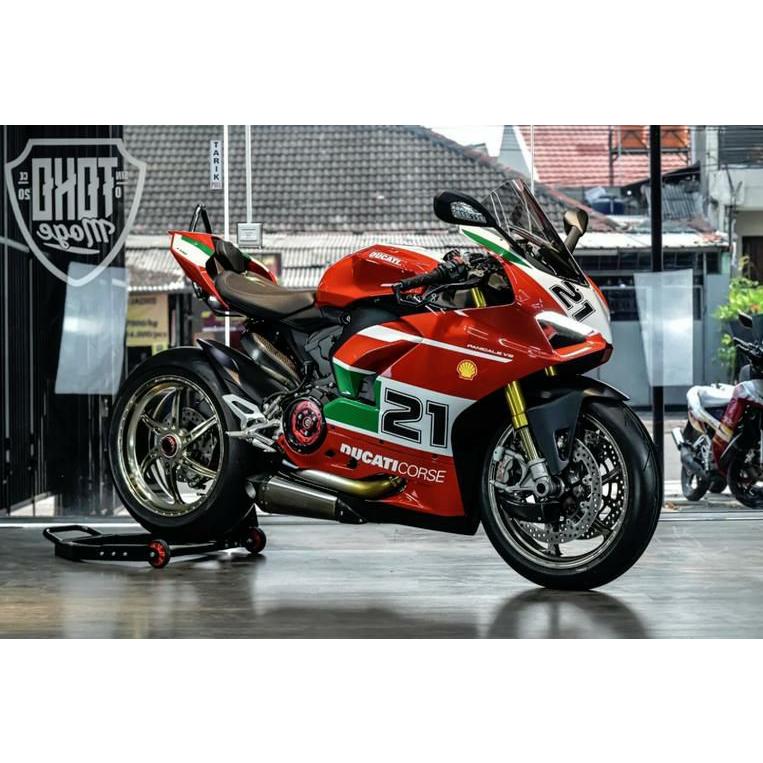 年末お値引き‼️ドゥカティ パニガーレ ストリートファイターV2