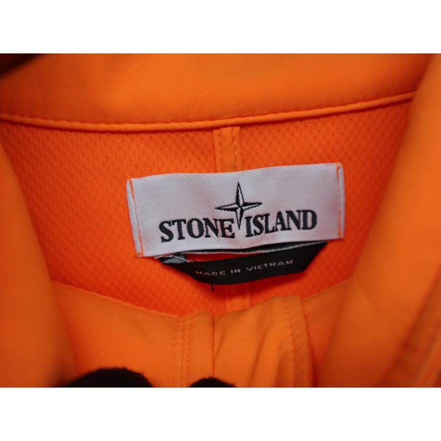 STONE ISLAND（ストーン アイランド） ライトソフトシェル フーデッド