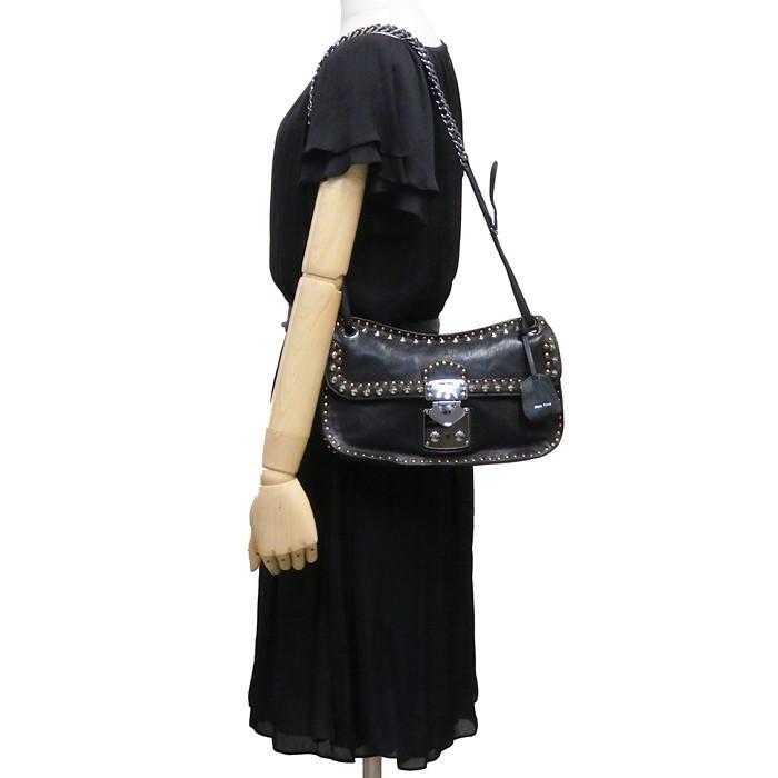 miu miu（ミュウミュウ） チェーン スタッズ ショルダーバッグ レザー