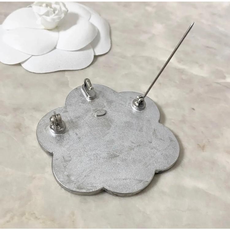 CHANEL（シャネル） ブローチ カメリア フラワー 花 ブラック シルバー