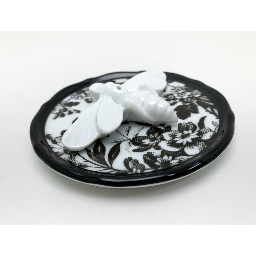 GUCCI グッチ 白 黒 ホワイト ブラック ビー ハーバリウムビー ハチ