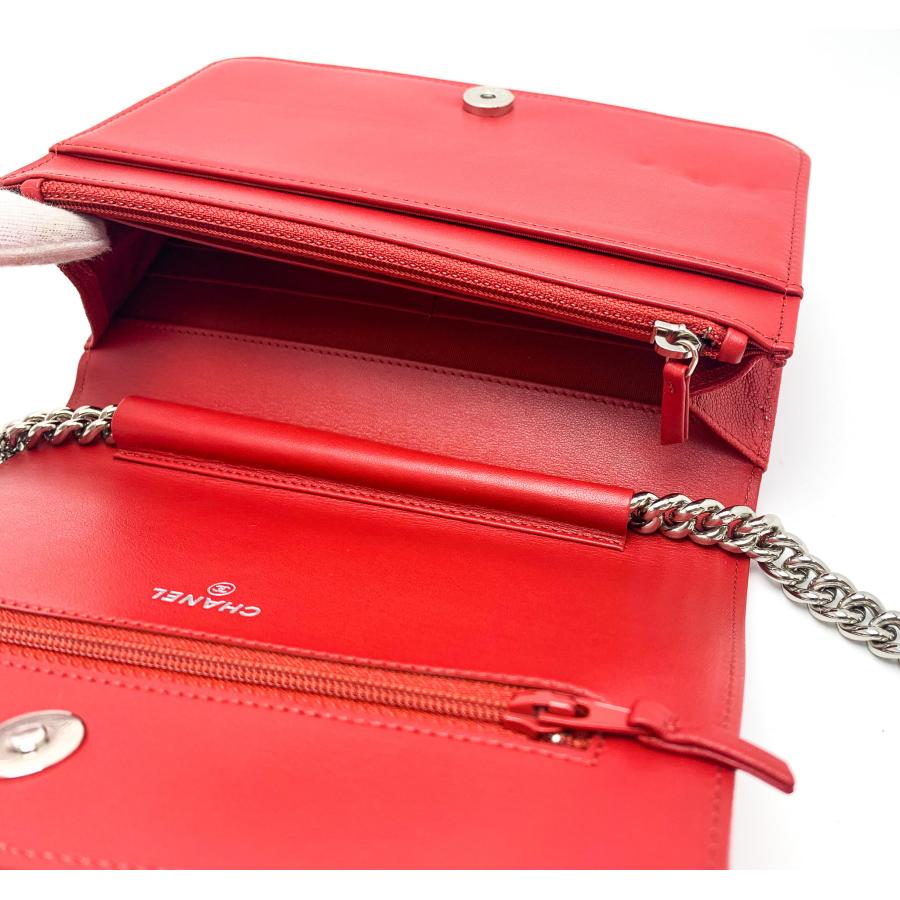 CHANEL シャネル ボーイシャネル シルバー金具 赤 レッド マトラッセ