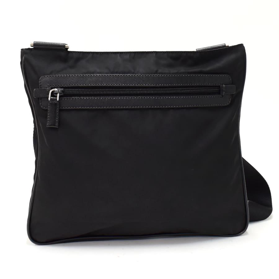 PRADA（プラダ） ショルダーバッグ クロスボディ 三角プレート