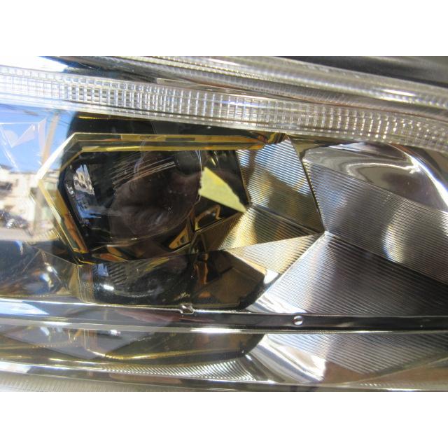 トヨタ ヴェルファイア AGH30 後期 3眼 ゴールデンアイズ 純正 LED 右